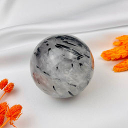 Шар из Кварца с включением Турмалина
