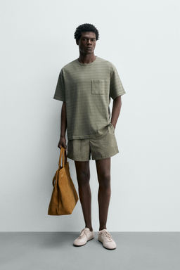 CAMISETA LAVADA RAYAS BOLSILLO / Beige / Verde