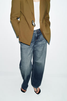 FITTED BLAZER WITH GOLDEN HARDWARE - Zara фото 4