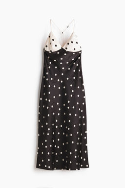 Vestido de sat?n con tirantes espagueti