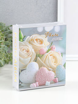 Фотоальбом на 40 фото 10×15 см «Белые розы и сердечки в посыпке», в коробке, 4.5×14×17 см