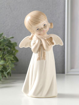 Сувенир керамика "Девочка-ангел с хвостиками, с бабочкой на руке" 9,6х6,8х18,3 см