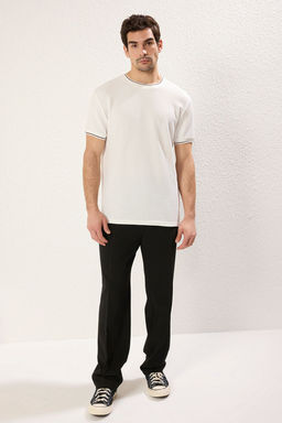 TRENDYOL MAN Beyaz Regular/Normal Kesim Dokulu Triko Bantl? T-Shirt TMNSS25TS00042 - Trendyolmilla фото 5