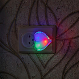 DTL-308-Сердечко/RGB/3LED/0,5W Светильник-ночник. Без выключателя. Блистер