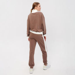 Костюм женский (свитшот, брюки) MINAKU: Casual Collection, размер 42, экрю
