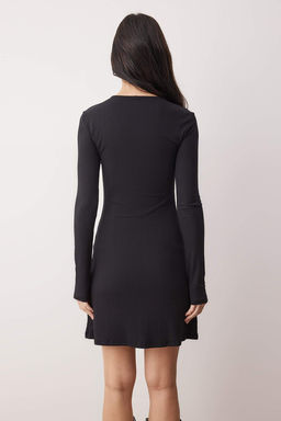 Siyah Duz K?sa / Mini Orme Elbise TWOAW26EL00225 - Trendyolmilla фото 4