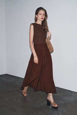 CONTRAST GATHERED DRESS