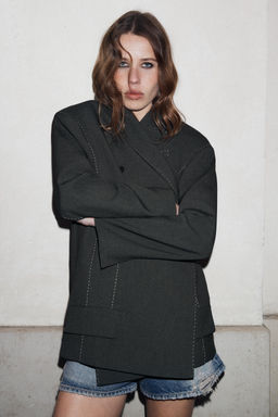 BLAZER OVERSIZE COSTURAS CONTRASTE / Gris medio