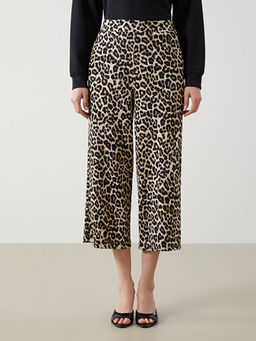 Standart Fit Leopar Desenli Kad?n Pantolon