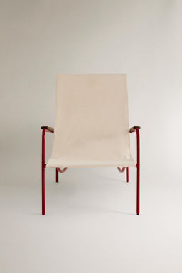 COLOURED TEXTURED METAL CHAIR