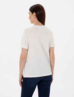Beyaz Regular Fit Ti__rt