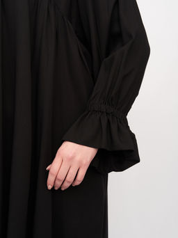 Платье с фантазийными рукавами PP29848BLK01