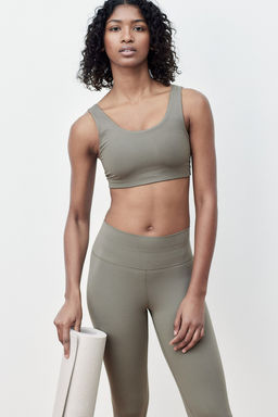 Sujetador de deporte en DryMove Medium Support - H&m фото 3