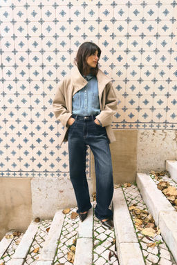 CROPPED WOOL COAT WITH HIGH NECK