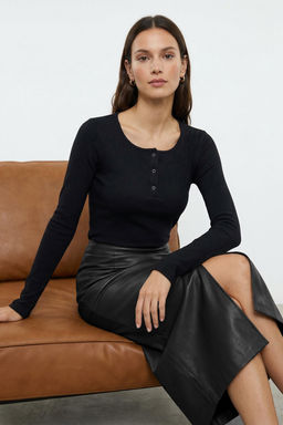 Siyah C?tc?tl? Fitted/Vucuda Oturan Fitilli Esnek Orme Bluz TWOAW25BZ00080