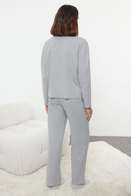 Trendyolmilla Gri Melanj Slogan Etiket Detayl? Waffle Kumas Orme Pijama Tak?m? THMAW25PT00022