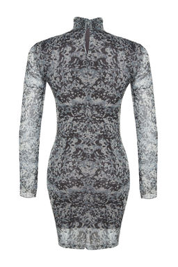 TRENDYOLMILLA Gri Desenli Drape Detayl? Fitted/Vucuda Oturan Dik Yaka Tul Mini Orme Elbise TWOAW24EL00124