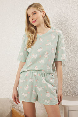 Trendyolmilla Yesil %100 Pamuklu Kedili ve Kalpli Sortlu Orme Pijama Tak?m? THMSS25PT00240