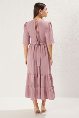 Pembe Etegi Belden Ac?lan V Yaka Kusakl? Midi Aerobin Dokuma Elbise TWOSS23EL02164