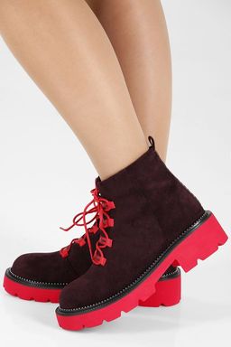 Ботинки на тракторной подошве женские