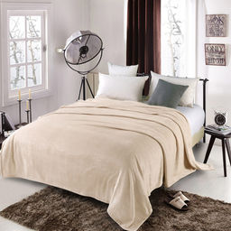 Плед/покрывало 150х200см Кремовый мусс, велсофт AirSoft набивной, полиэстер 100%, плотность 190г/м2, упаковка: 16х33см пояс бумажный, Домашняя мода (Россия)