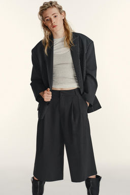 WIDE BERMUDA SHORTS WITH PLEATS - Zara фото 2