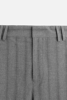 WIDE-FIT PLEATED TROUSERS - Zara фото 8