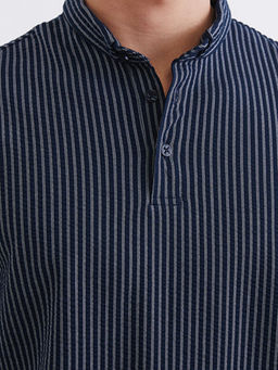 Hakim Yaka ?izgili Erkek Ti??rt