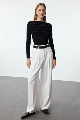 Siyah Kay?k Yaka Drapeli Vucuda Oturan Esnek Orme Bluz TWOAW25BZ00109