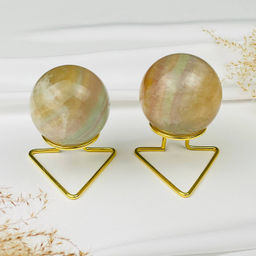 Шар из камня Флюорит на подставке