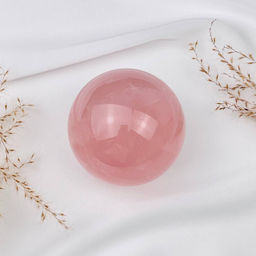 Шар из мадагаскарского Розового кварца