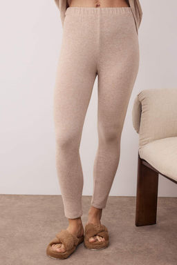 Bej Yumos V Yaka Taytl? S?cak Tutan Orme Pijama Tak?m? THMAW26PT00036