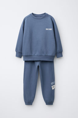 LABEL SWEATSHIRT AND JOGGERS SET