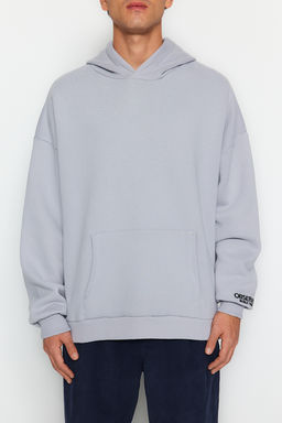 TRENDYOL MAN Siyah Kapusonlu Oversize/Genis Kesim Nak?sl? Etiketli Yumusak Kumas Sweatshirt TMNAW24SW00031 - Trendyolmilla фото 17