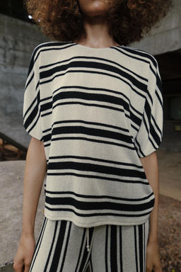 TOP R?STICO MANGA CAPA / Crudo / Negro - Zara фото 4
