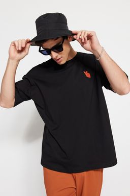 TRENDYOL MAN Siyah Oversize Bisiklet Yaka K?sa Kol Tilki Nak?sl? %100 Pamuklu T-Shirt TMNSS23TS00182 - Trendyolmilla фото 3