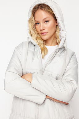 TRENDYOLMILLA Siyah Kapusonlu Su Itici Uzun Sisme Mont TWOAW24MO00136  фото 24