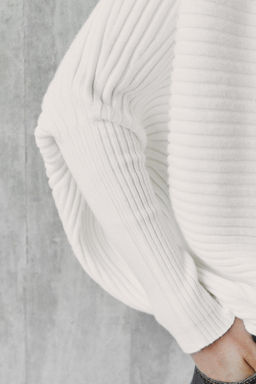 VOLUME TEXTURED KNIT JUMPER - Zara фото 4
