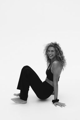 Pantalon de deporte acampanado en SoftMove - H&m фото 4