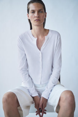 CAMISETA ALGOD?N 100% BOTONES / Blanco - Zara фото 2