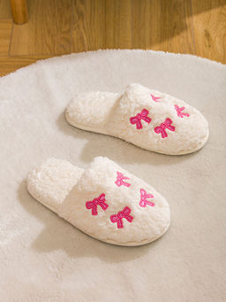 Nak??l? Pel?? Kad?n Ev Terli?i