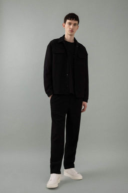 Прямые эластичные брюки зауженного кроя, эластичные во все стороны