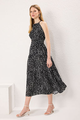 Siyah Kusakl? Shift Boyundan Baglamal? Halter Yaka Shally Maxi Dokuma Elbise TWOSS24EL00872