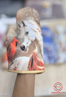 Варежка новогодний лошадь 1 шт