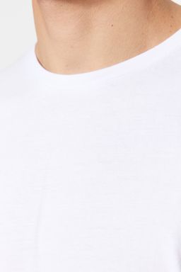 Beyaz Oversize/Genis Kesim %100 Pamuklu K?sa Kollu Basic T-Shirt TMNSS22TS0318