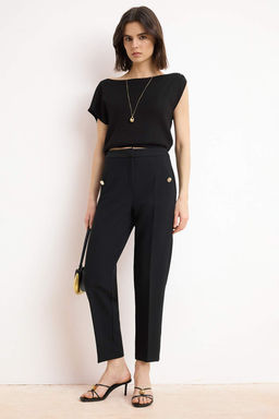 Siyah Premium Arka Beli Lastikli Havuc Dugme Detayl? Kumas Pantolon TWOSS26PL00025