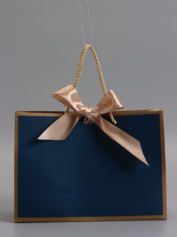 Пакет подарочный ламинированный, тёмно - синий с золотым, с бантом, 28×20×10 см