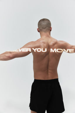 Pantalon corto a media pierna en DryMove - H&m фото 9