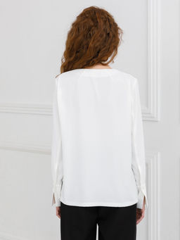 Блузка с чокером