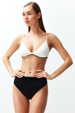 TRENDYOLMILLA Siyah-Beyaz Ucgen Nak?sl? Yuksek Bel Regular Bikini Tak?m? TBESS24BT00127